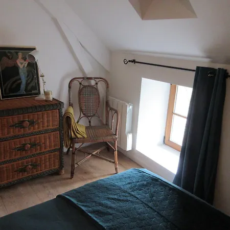 Maison De La Carrerie, De Charme A 12450 *