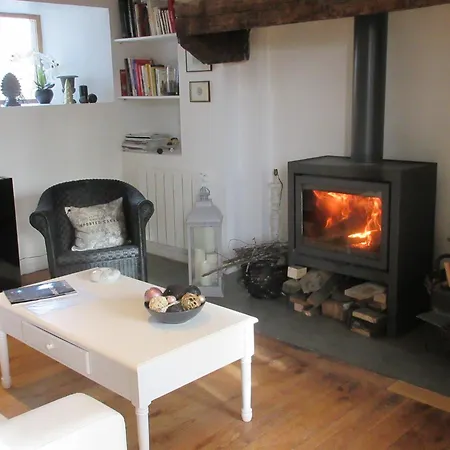 Maison De La Carrerie, De Charme A 12450 *