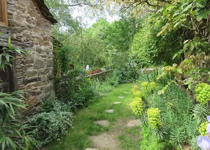 Maison de la Carrérie, gîte de charme à Calmont 12450 Casa vacanze