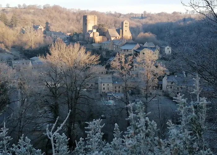 Maison De La Carrerie, De Charme A 12450 * Calmont (Aveyron)